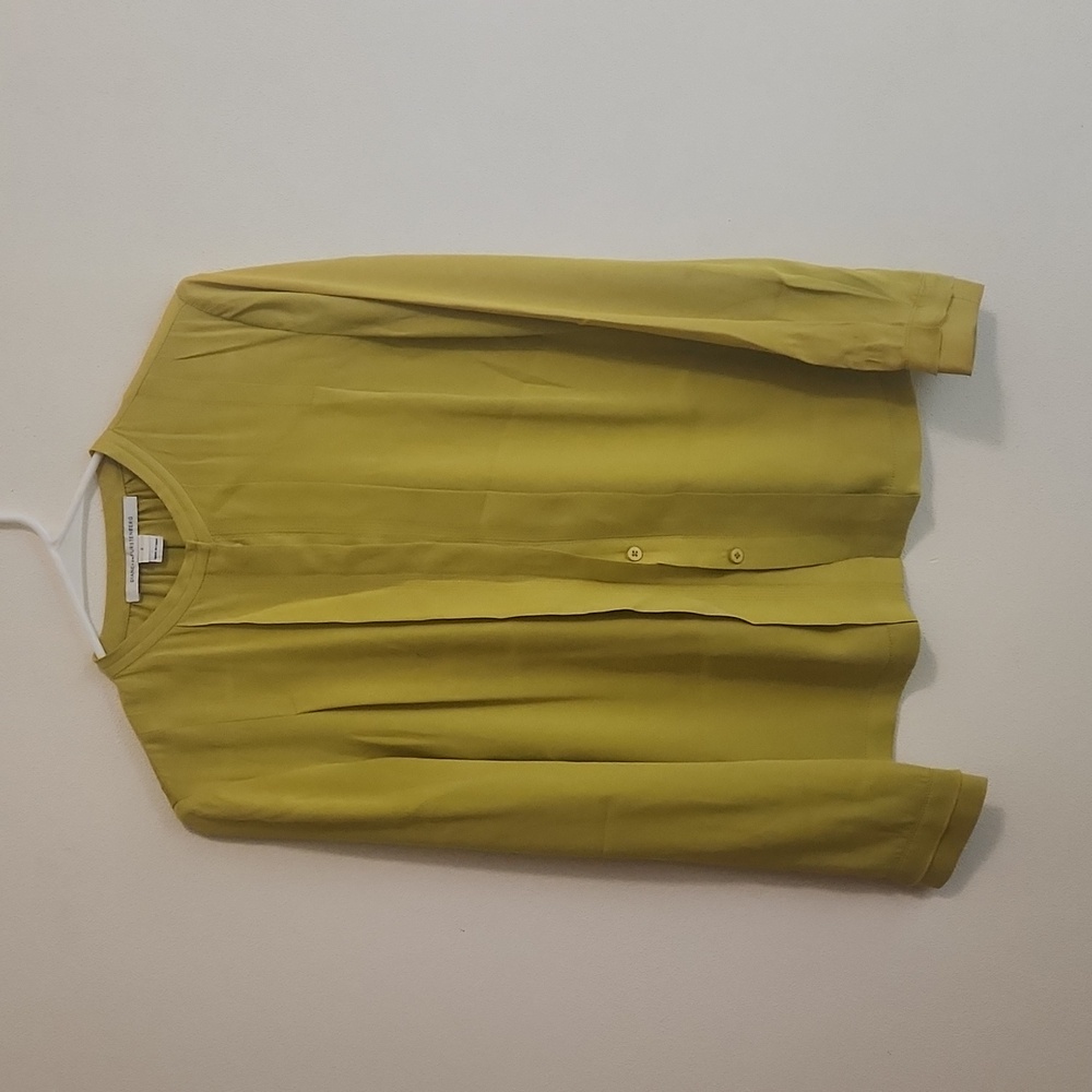 Diane Von Furstenberg yellow/green women's size 2 Button Up Silk Blouse